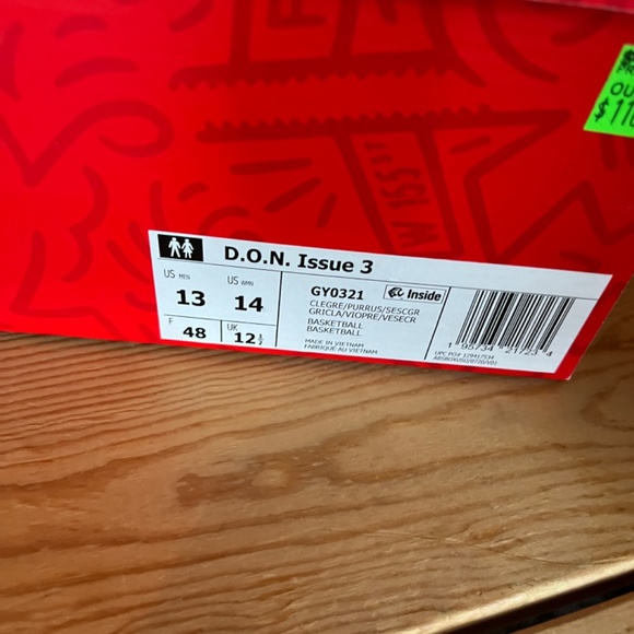 Shoes - Picture 10 of 10